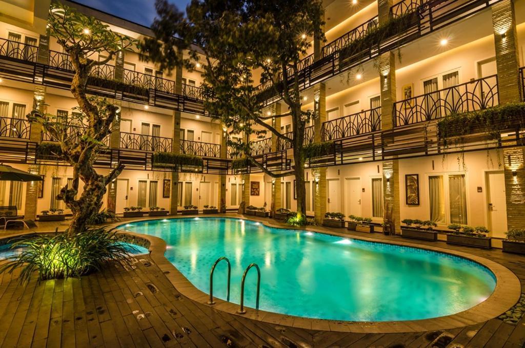 Gets Hotel Malang Exterior photo