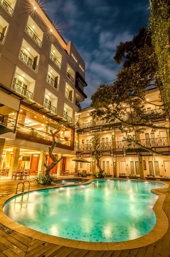 Gets Hotel Malang Exterior photo