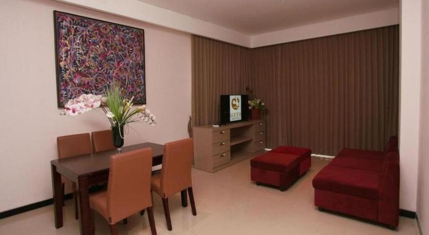 Gets Hotel Malang Exterior photo