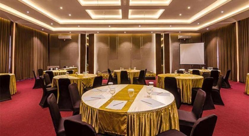 Gets Hotel Malang Exterior photo