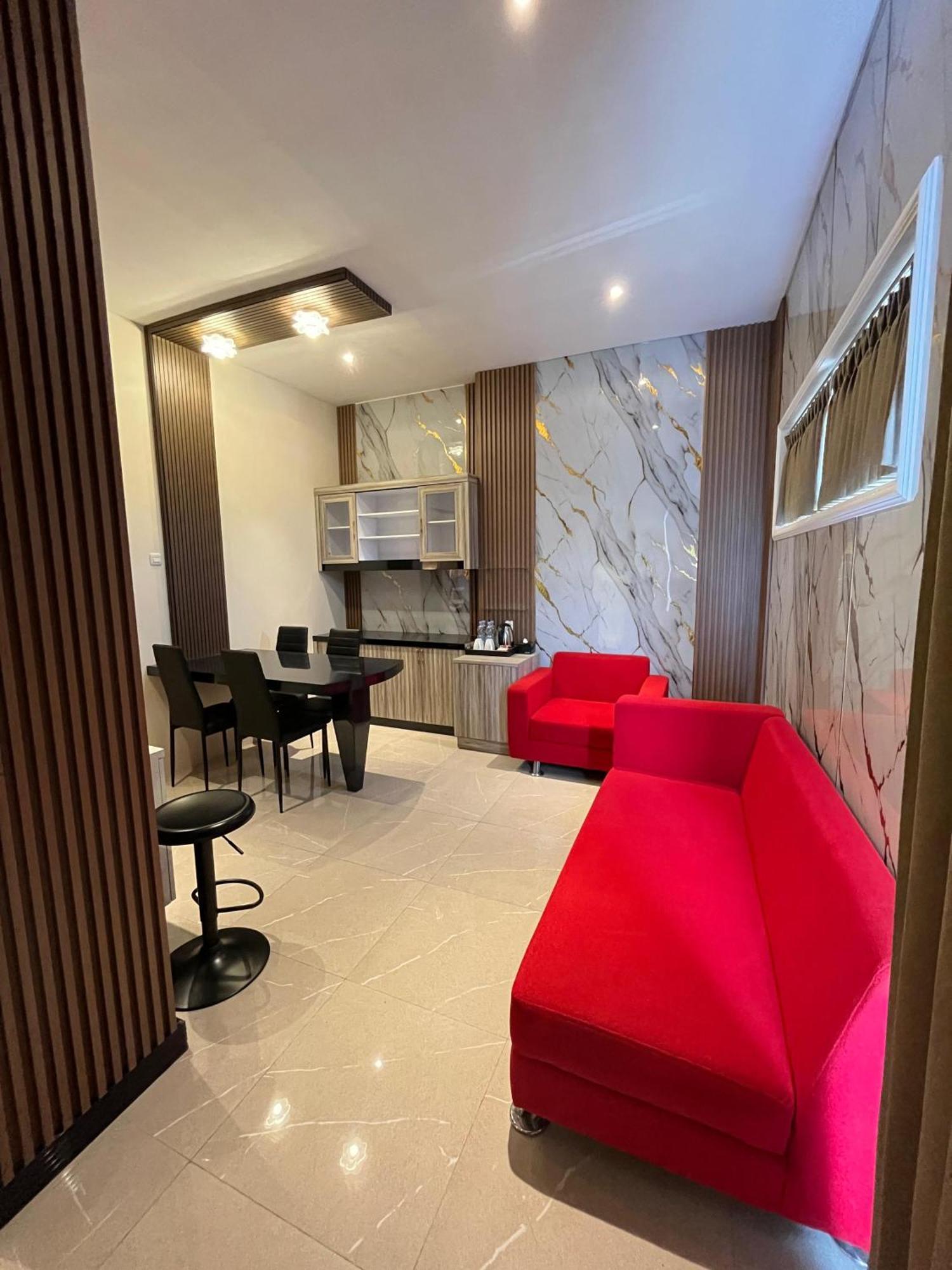 Gets Hotel Malang Exterior photo