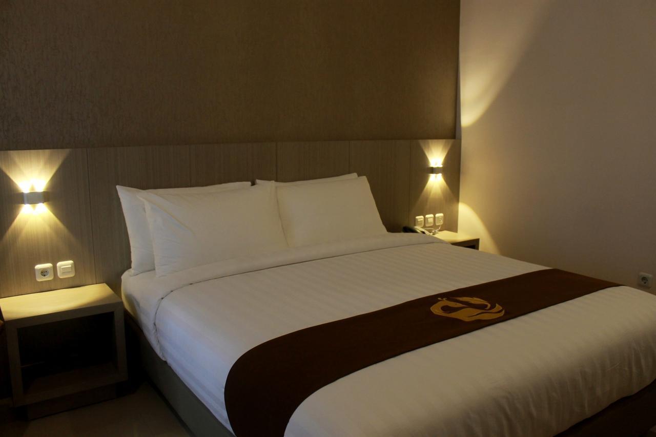 Gets Hotel Malang Exterior photo